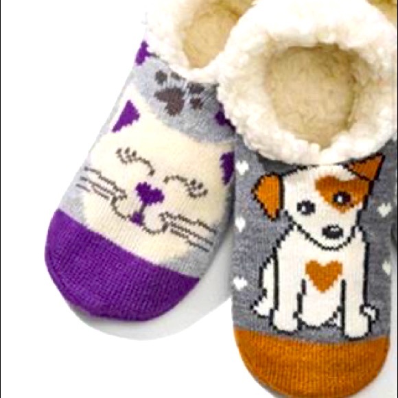 Avon Accessories - Dog Heart Paw Print Sherpa Fleece Grip Slipper Socks One Size New Fits Size 6-10